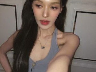 웬디 가녀린 몸매로 팬들 심장 흔들어 놓음